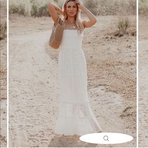 🆕 Vici White Maxi Dress